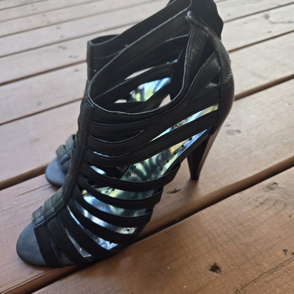 BCGB leather strappy sandals heels 8.5 9 39